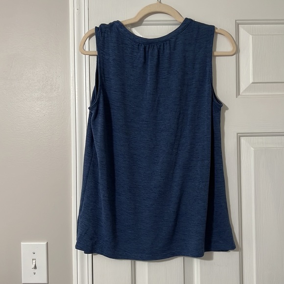 Blue tank top - Picture 3 of 3